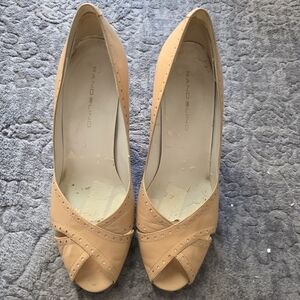 Bandolino Women's Beige Peep Toe Heels